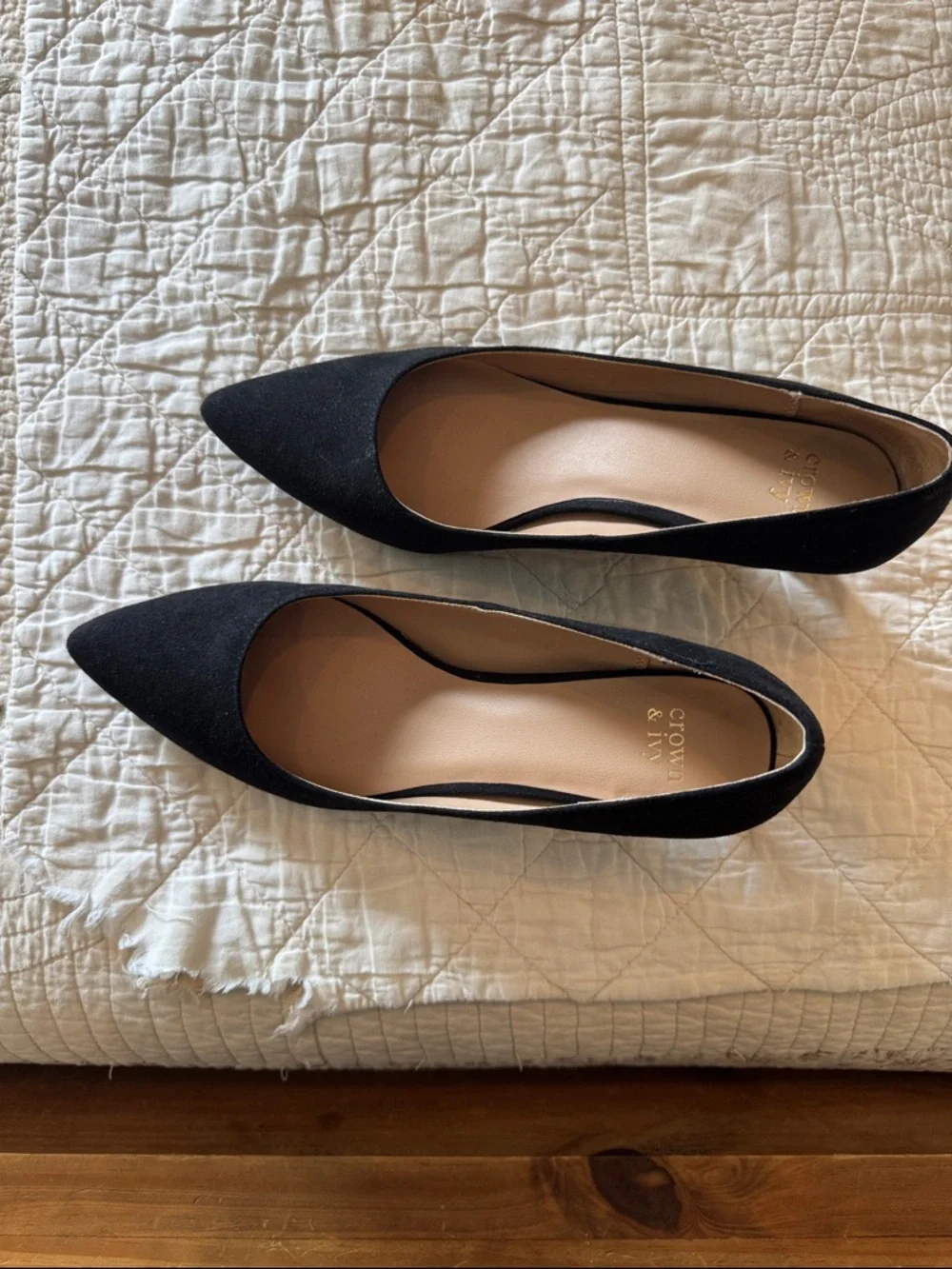 crown & ivy Black Pointed Toe with heel